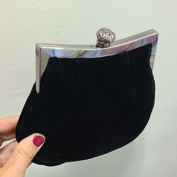 Hillard & Hanson Evening Bag Clutch Purse Ornate Silver Clasp Black Velvet - Picture 1 of 16